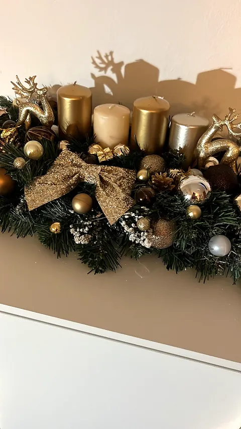 Adventní dekorace se soby, zlatá, šampaň